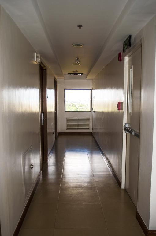 Titan Condo At Studio City Tower 1 Alabang Manila Dış mekan fotoğraf